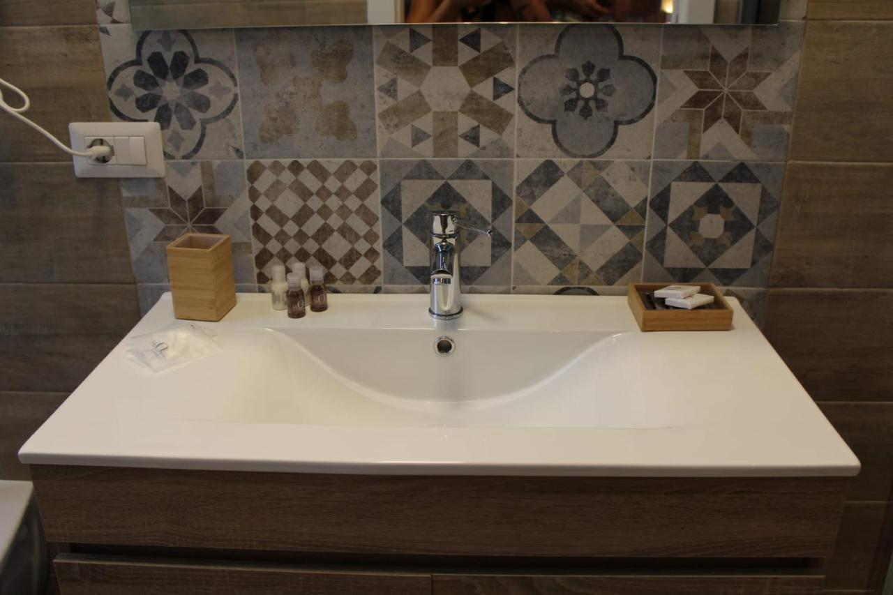 Costa Merlata Suite B&B Ostuni Villanova di Ostuni Luaran gambar